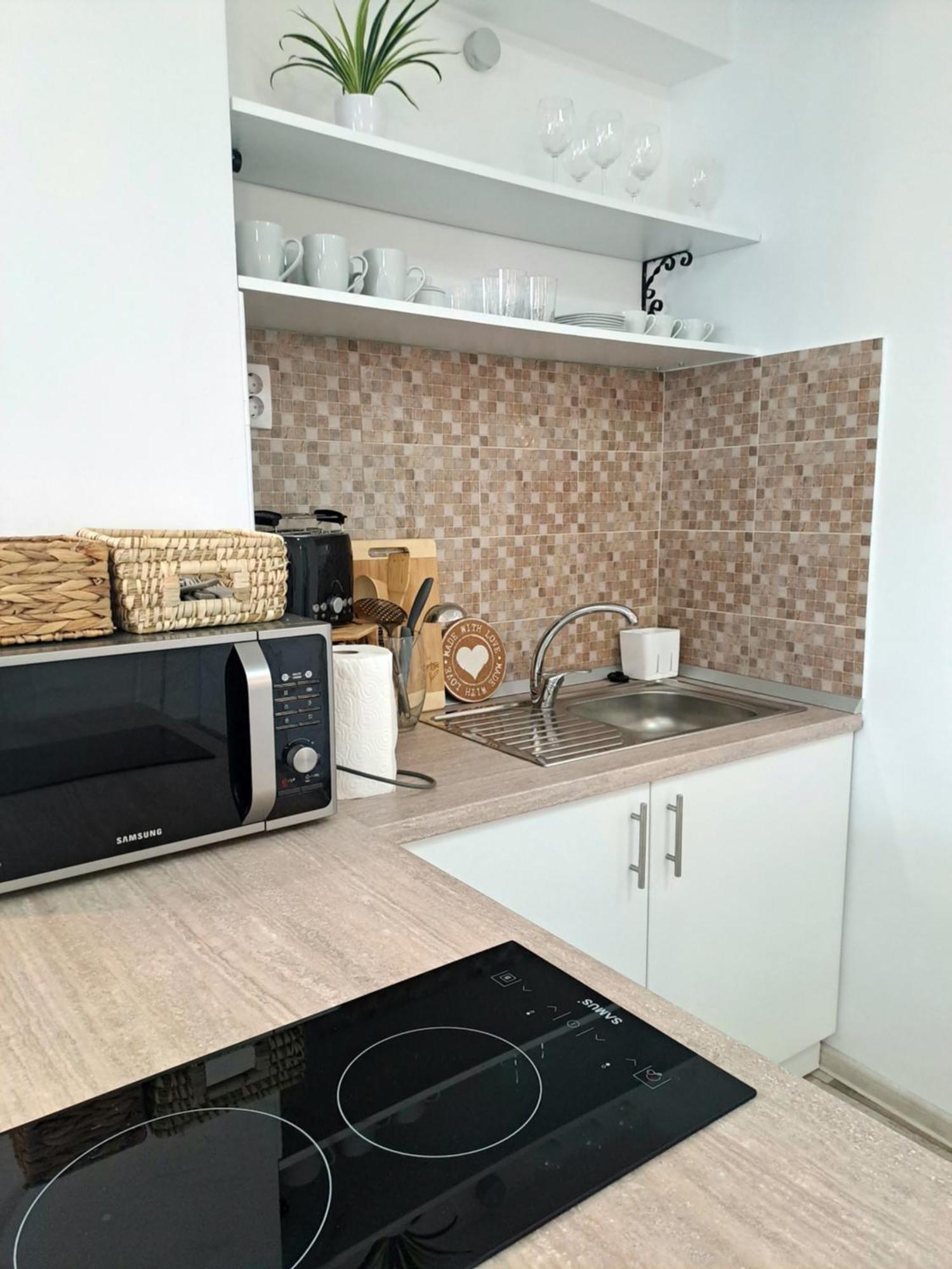 7 Level Central Apartments ميركورا تشيوك المظهر الخارجي الصورة